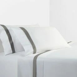 Flash Sale 🥰 HiEnd Accents 350 TC White Sheet Set With Gray Flange ✔️