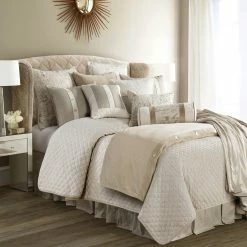 Flash Sale 😍 HiEnd Accents Fairfield Coverlet Set 🎁