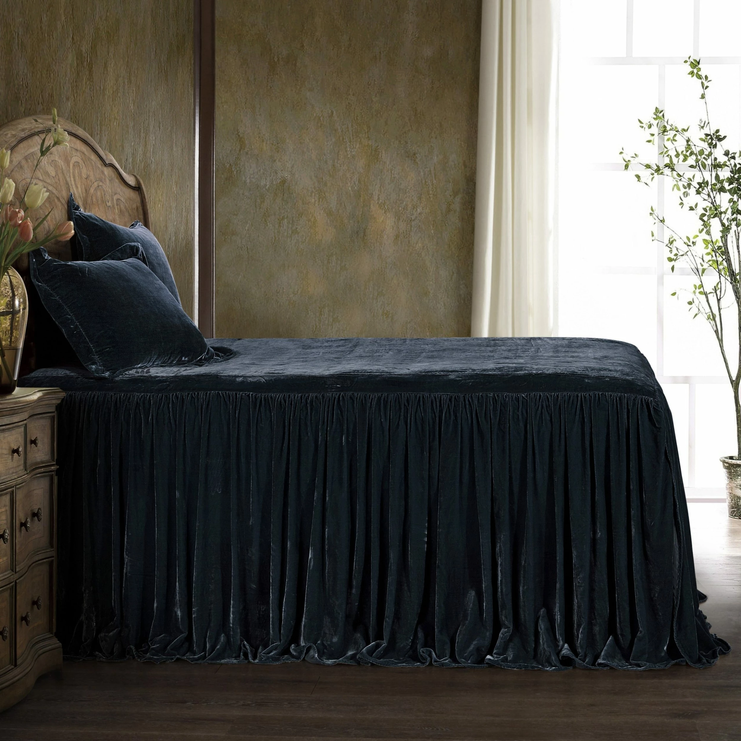 Top 10 โ๏ธ HiEnd Accents Stella Faux Silk Velvet Bedspread Set, 3PC Black ๐ 9 Top 10 โ๏ธ HiEnd Accents Stella Faux Silk Velvet Bedspread Set, 3PC Black ๐ - Image 7